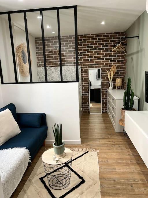 Studio 1 Neuf A 100 M Des Plages Et De La Gare Saint-Raphael  Bagian luar foto