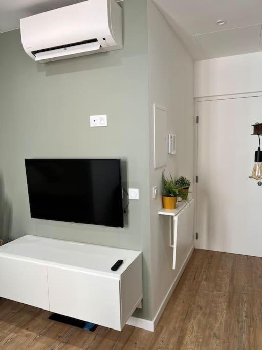 Studio 1 Neuf A 100 M Des Plages Et De La Gare Saint-Raphael  Bagian luar foto