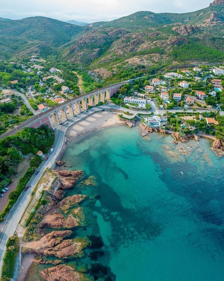 Studio 1 Neuf A 100 M Des Plages Et De La Gare Saint-Raphael  Bagian luar foto